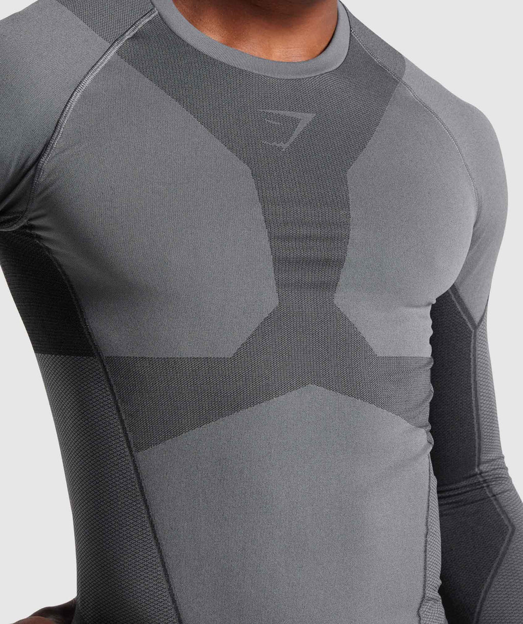 gymshark-free-force-seamless-muscle-fit-long-sleeve-t-shirt-grey-aw21