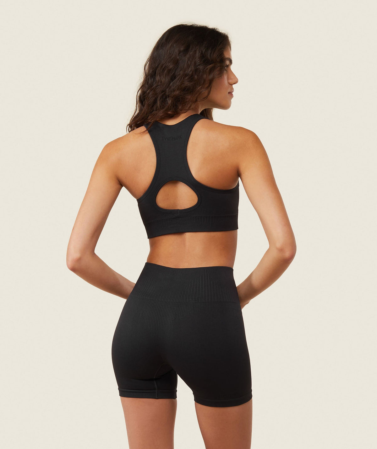 gymshark-everywear-seamless-sports-bra-black-ss24