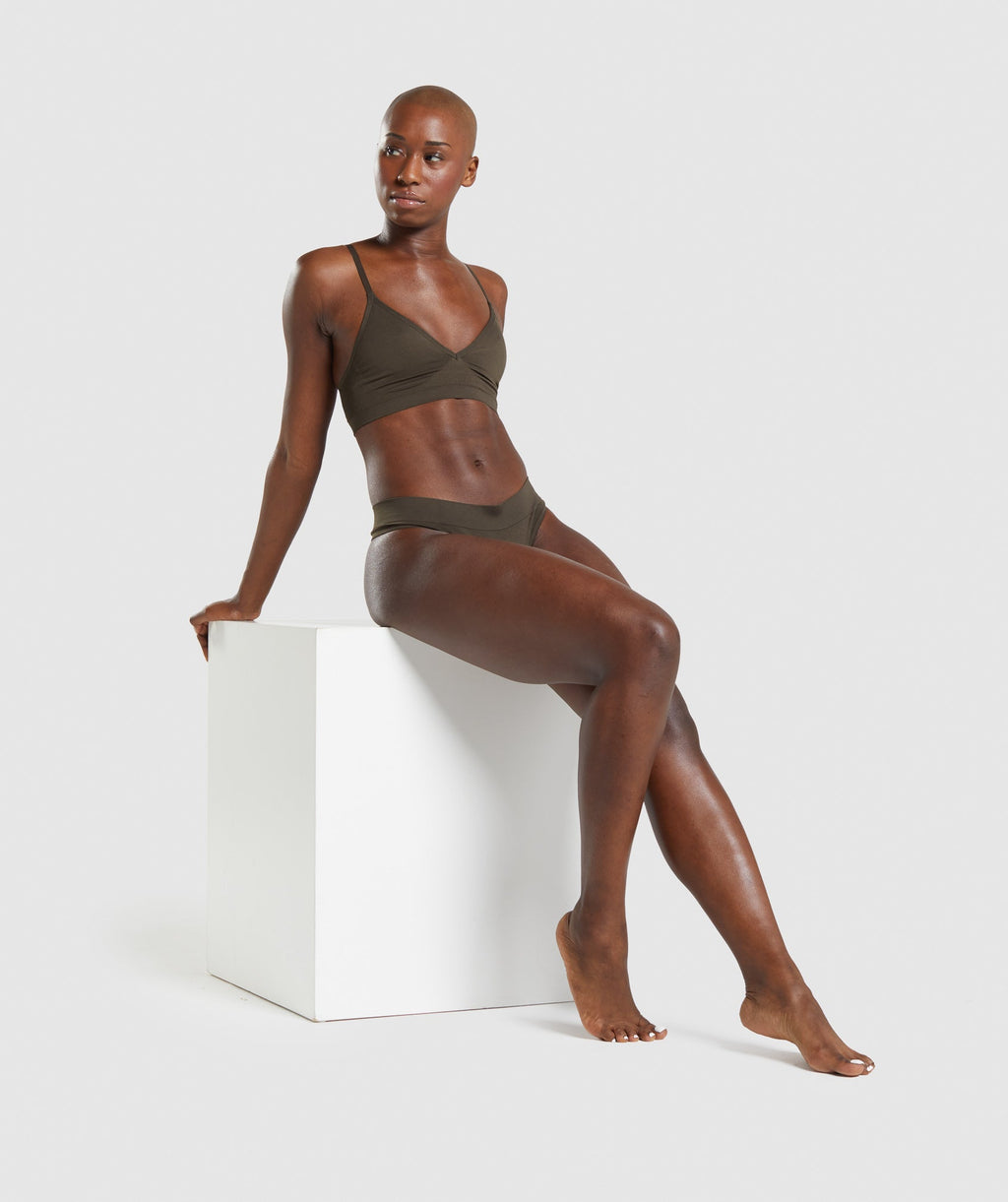 gymshark-seamless-low-rise-thong-espresso-brown-ss22