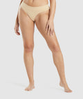 gymshark-seamless-low-rise-thong-fawn-light-brown-ss22