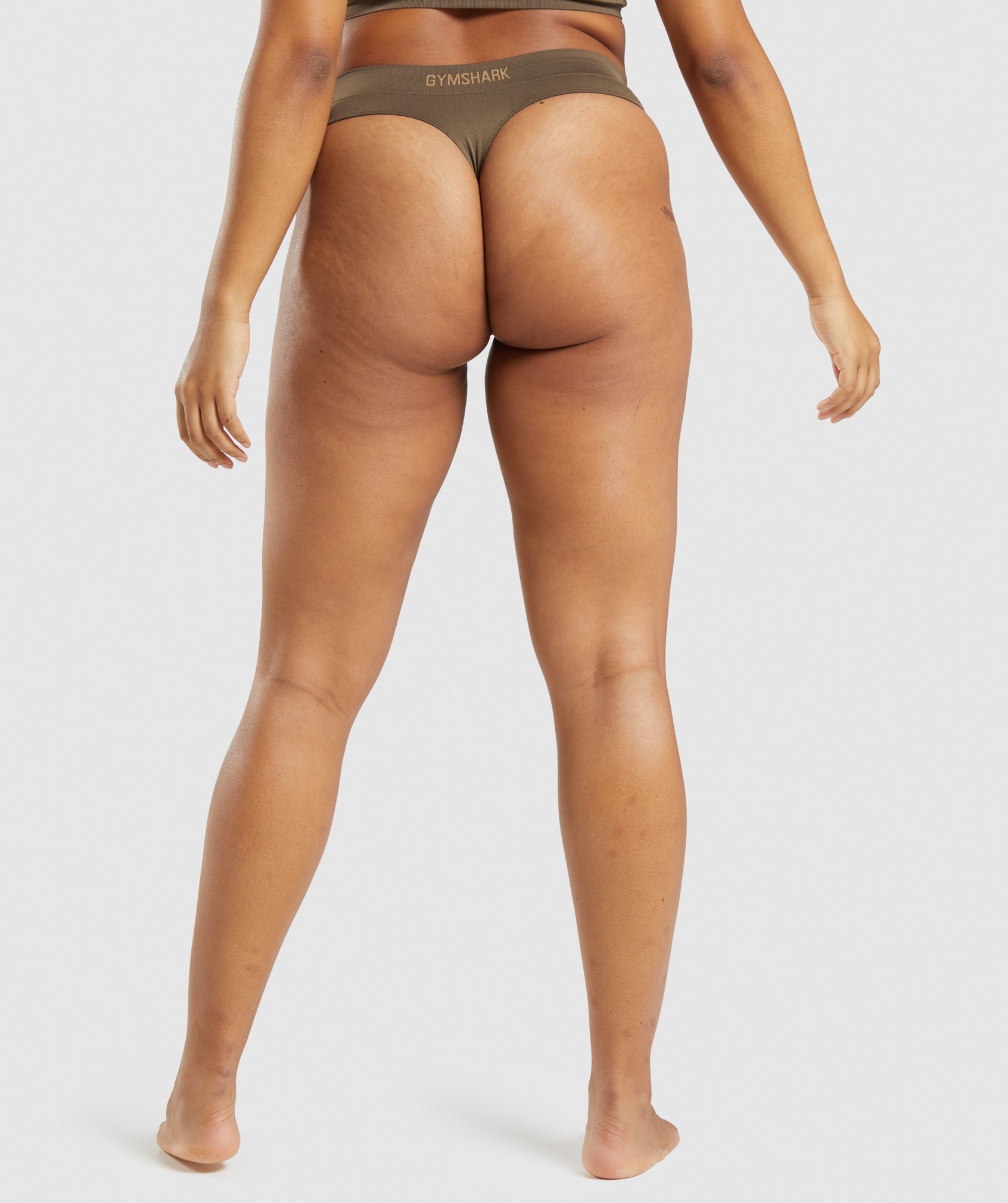 gymshark-seamless-low-rise-thong-walnut-brown-ss22