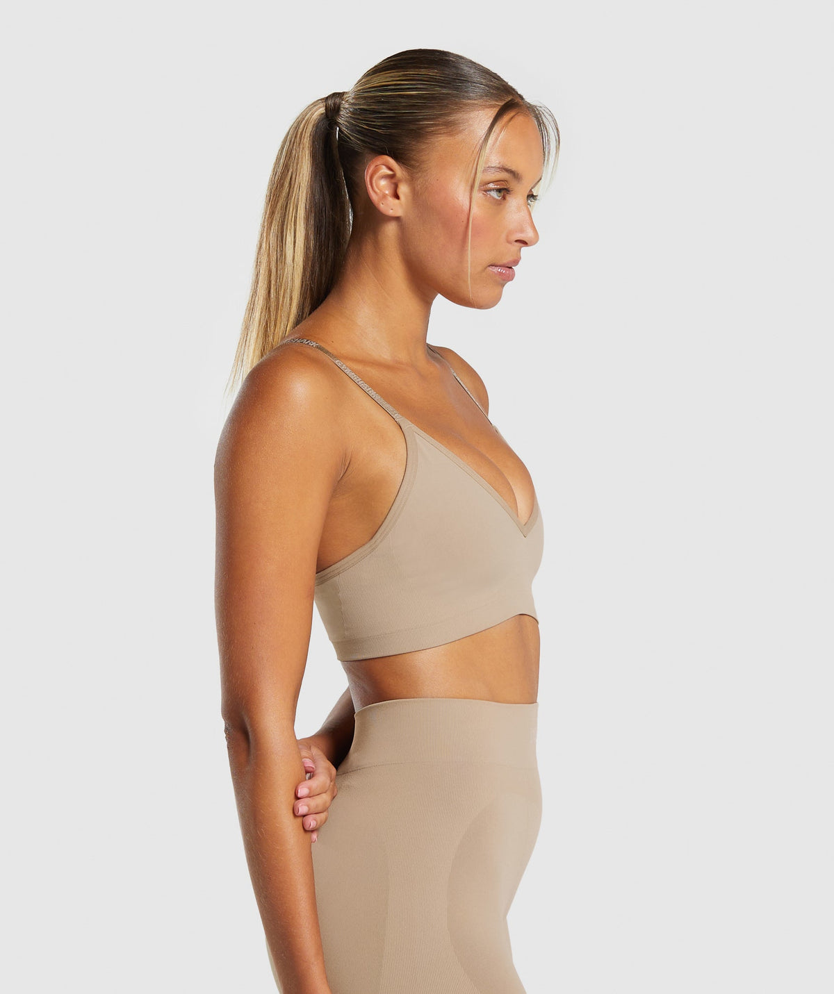 gymshark-seamless-v-neck-bralette-cement-brown-aw24