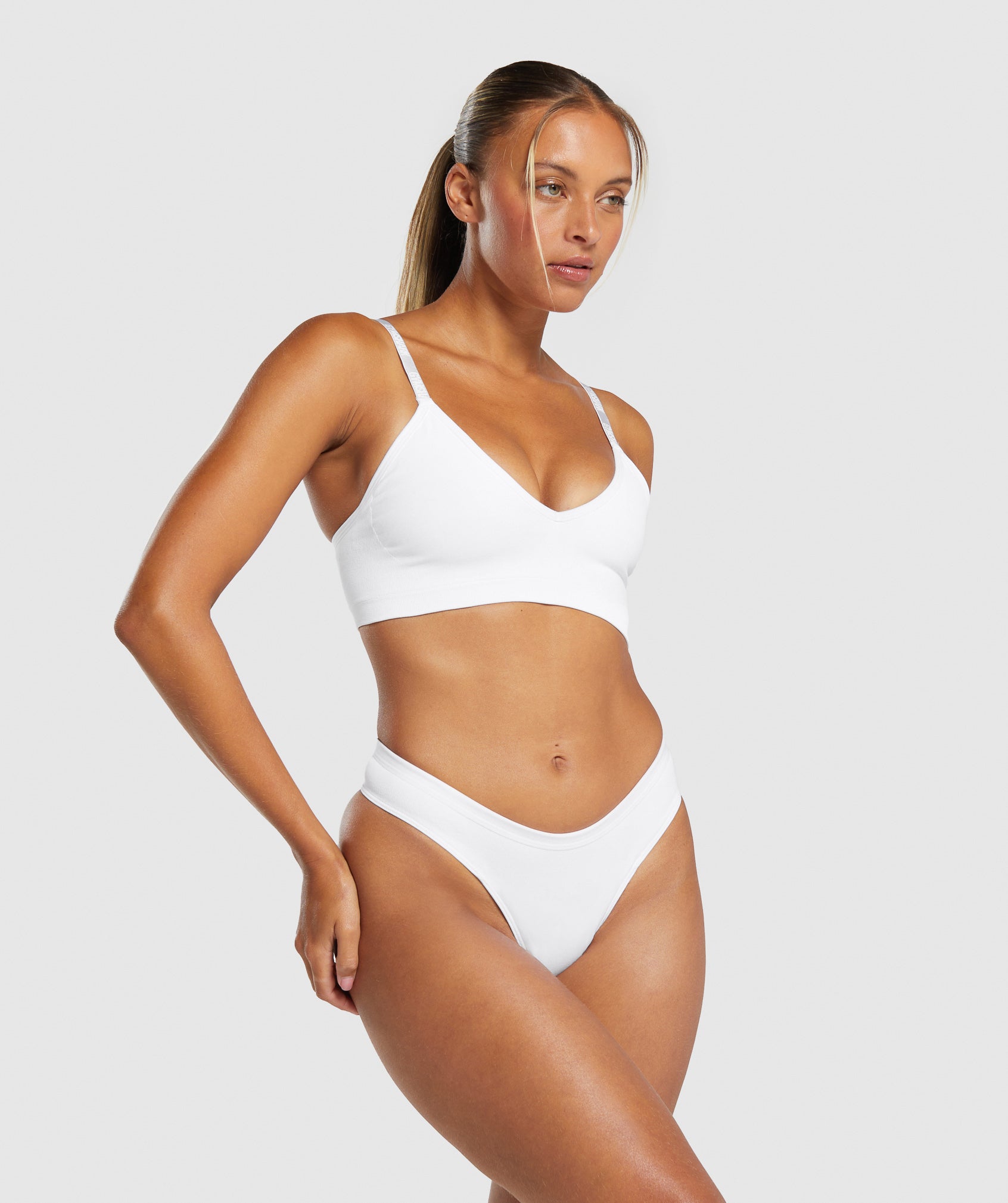 gymshark-seamless-v-neck-bralette-white-aw24
