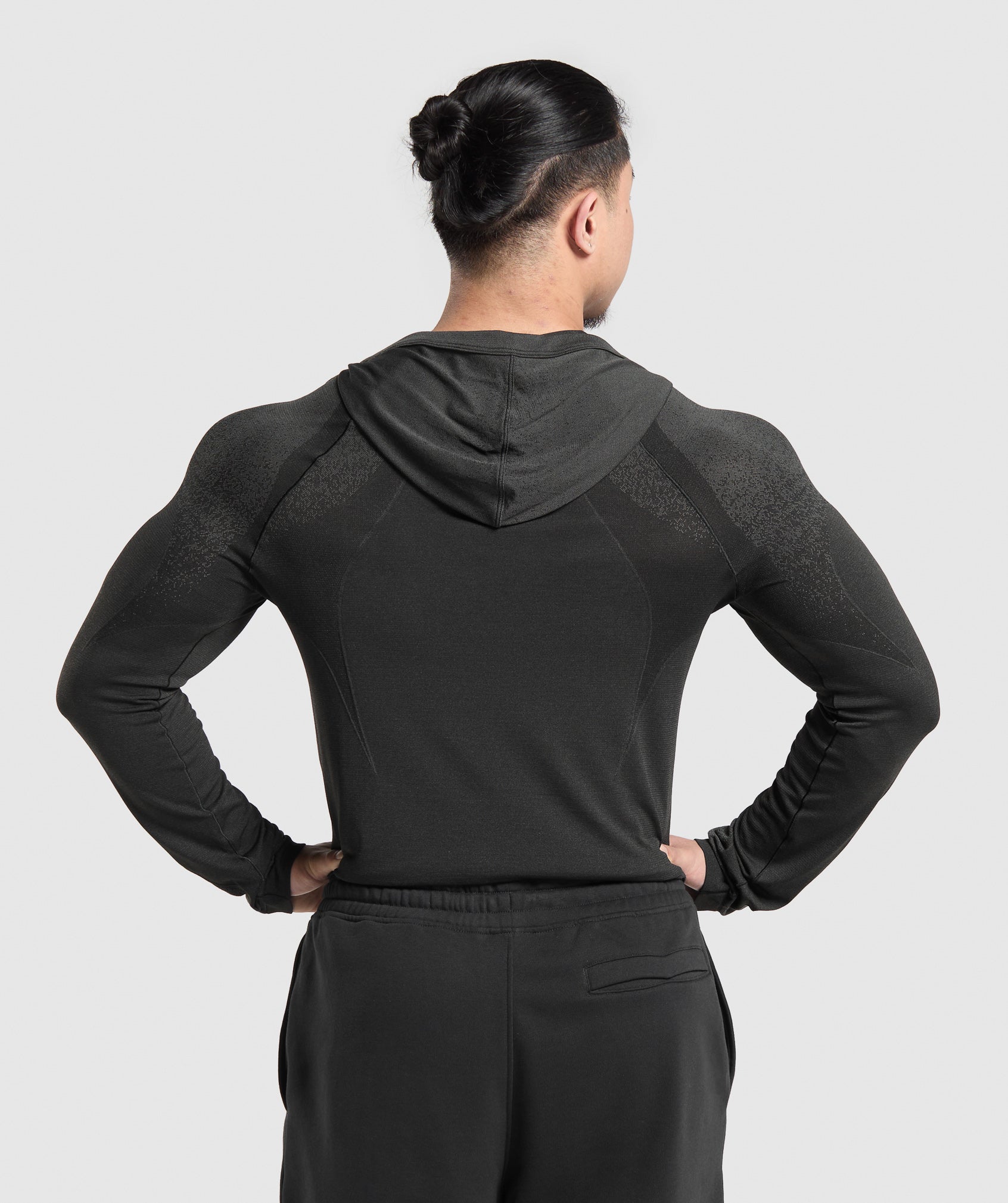 gymshark-shadow-seamless-hoodie-black-aw24