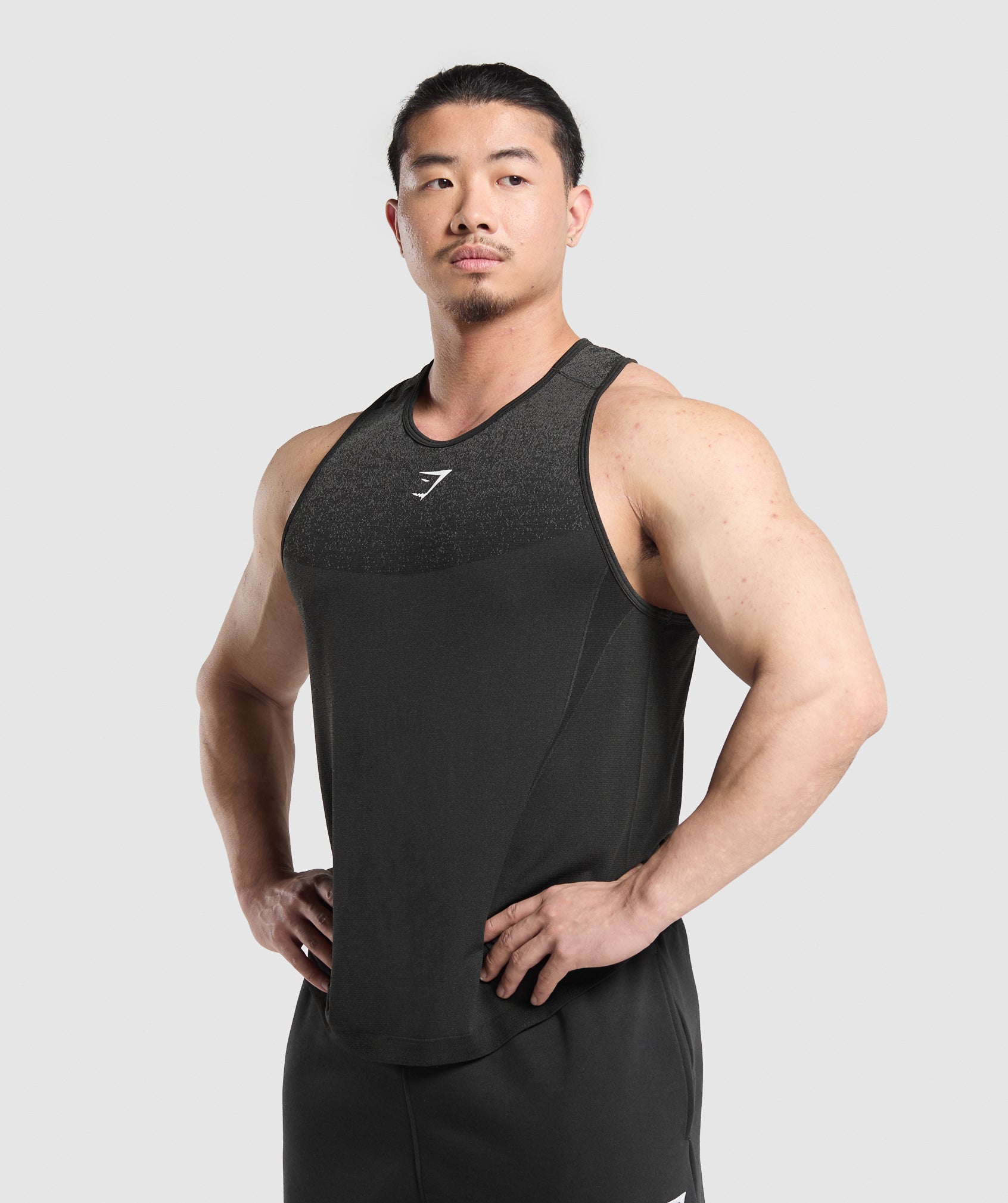 gymshark-shadow-seamless-stringer-black-aw24