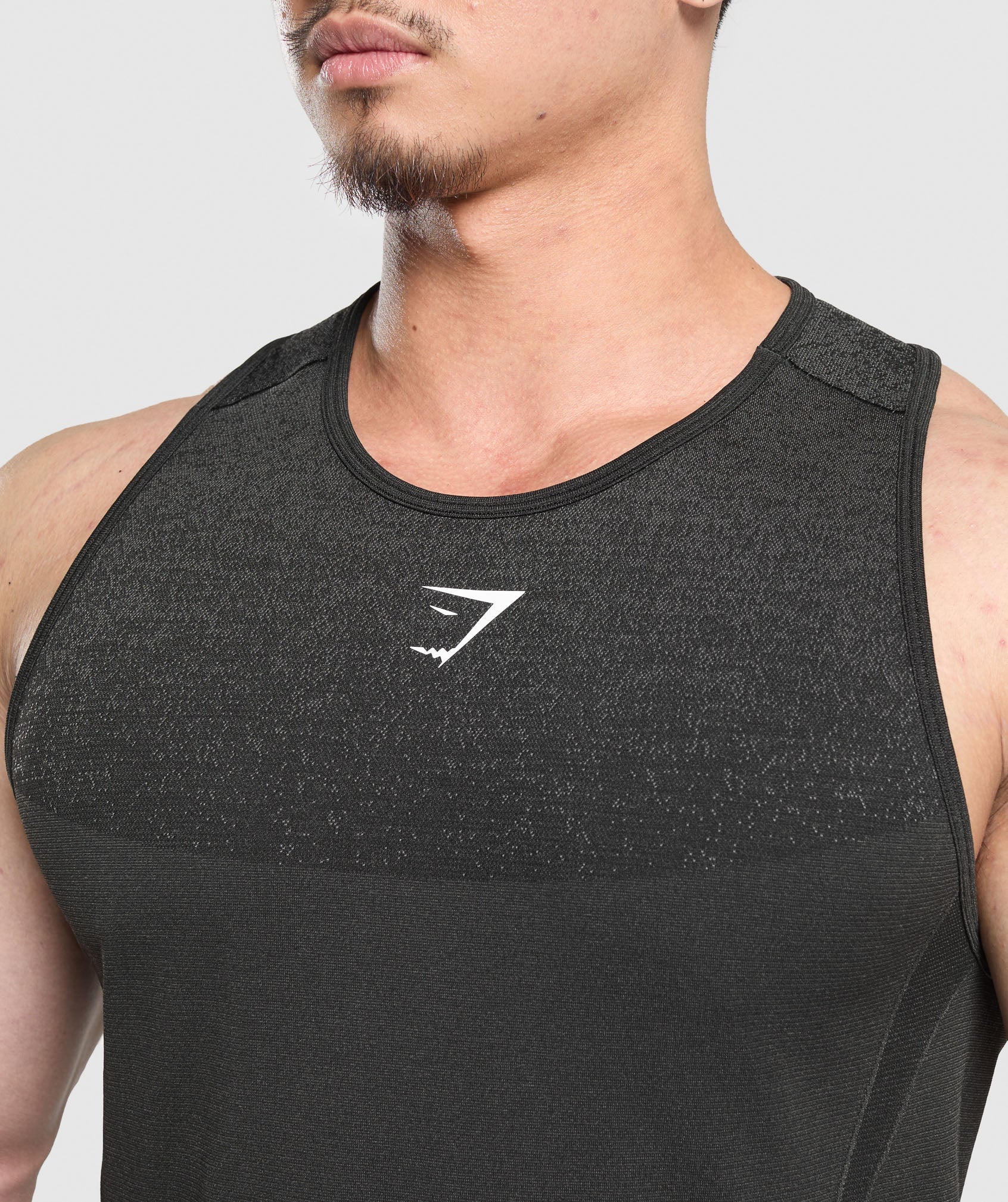 gymshark-shadow-seamless-stringer-black-aw24