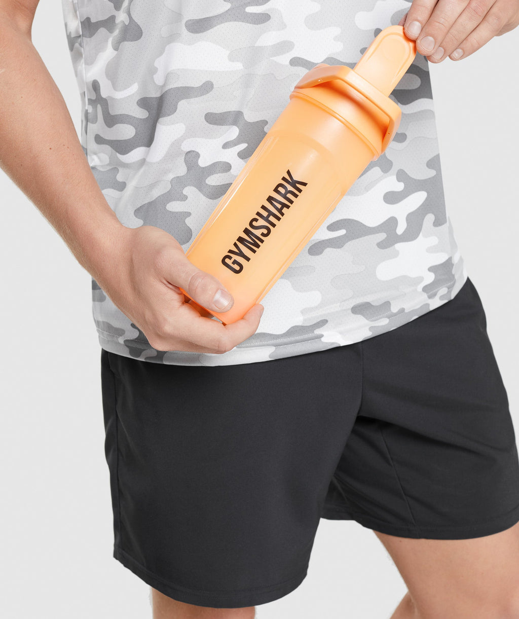 gymshark-shaker-bottle-apricot-orange-ss22