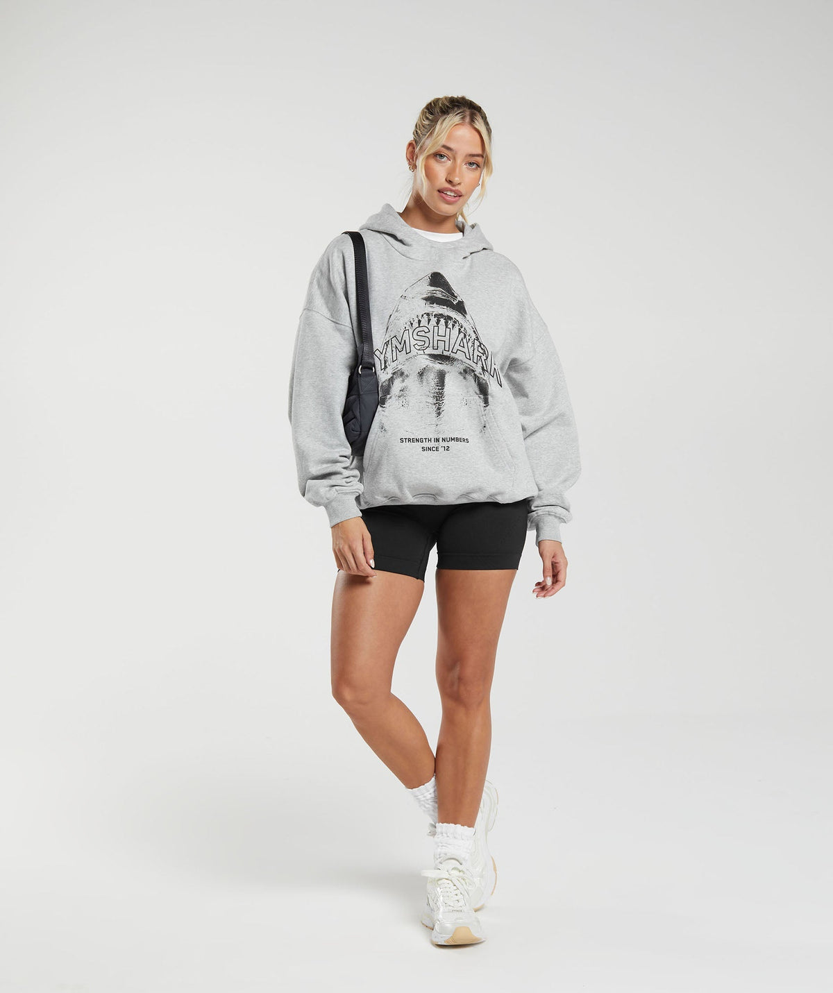 gymshark-shark-attack-oversized-hoodie-grey-aw23