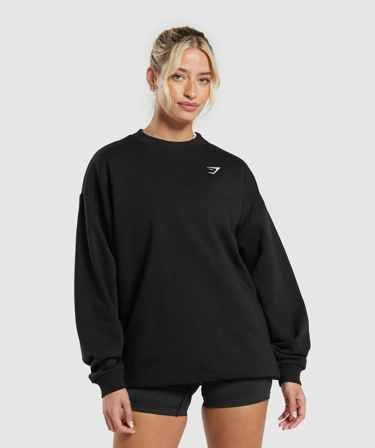 gymshark-shark-attack-oversized-sweatshirt-black-aw23