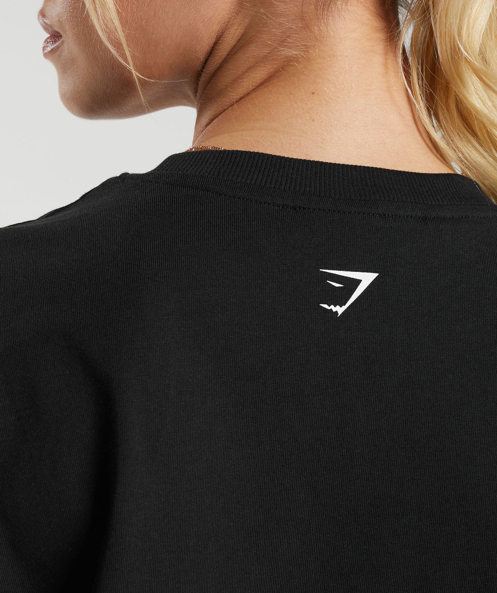 gymshark-shark-attack-oversized-t-shirt-black-aw23