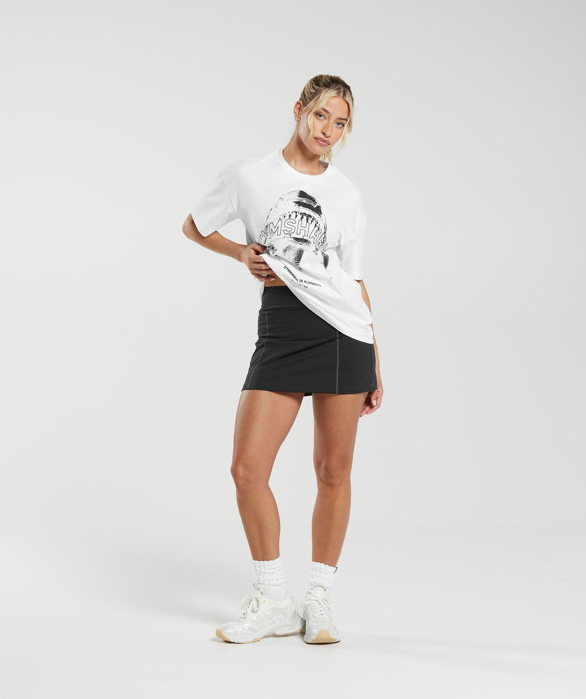 gymshark-shark-attack-oversized-t-shirt-white-aw23