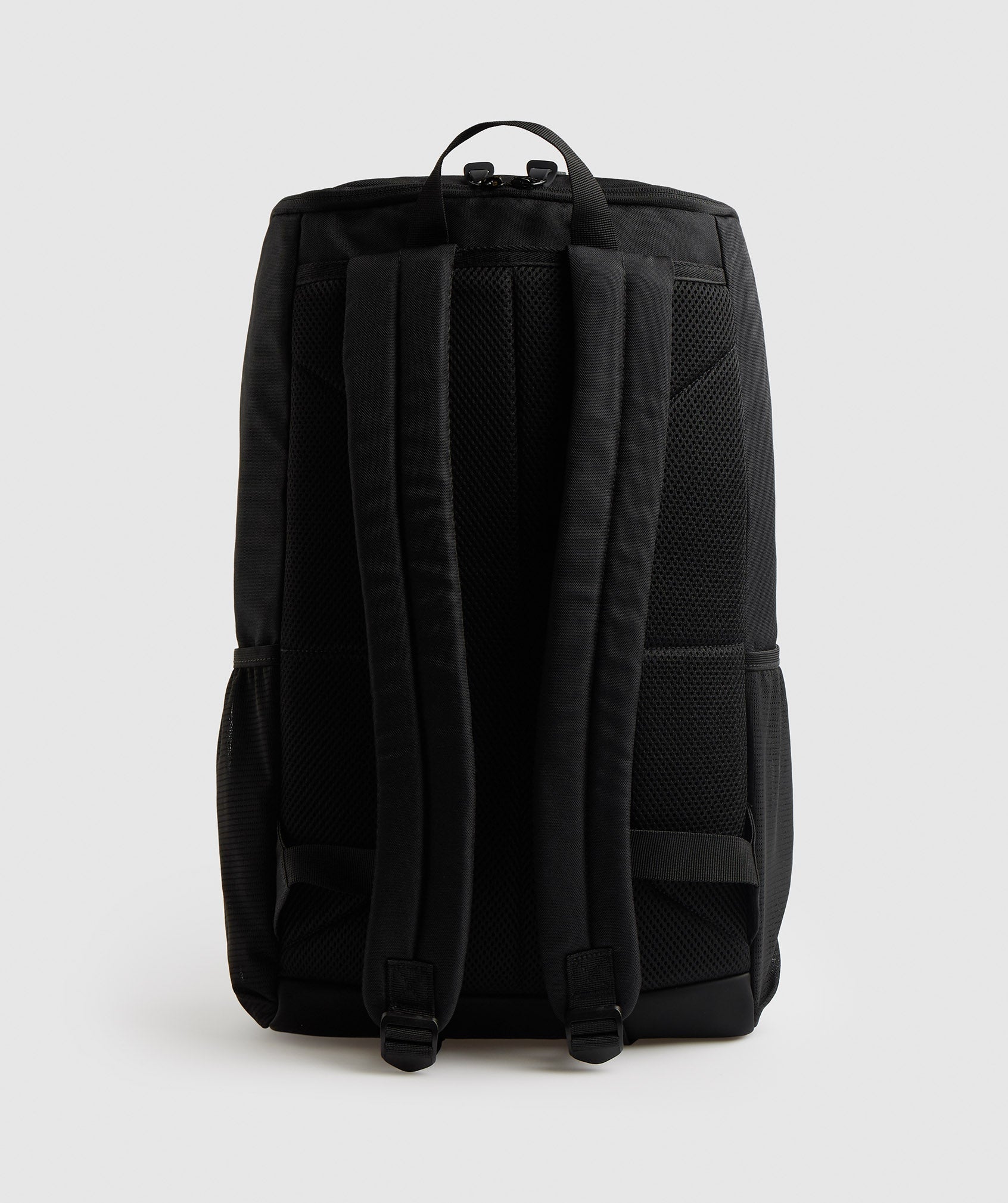 gymshark-sharkhead-backpack-black-aw22