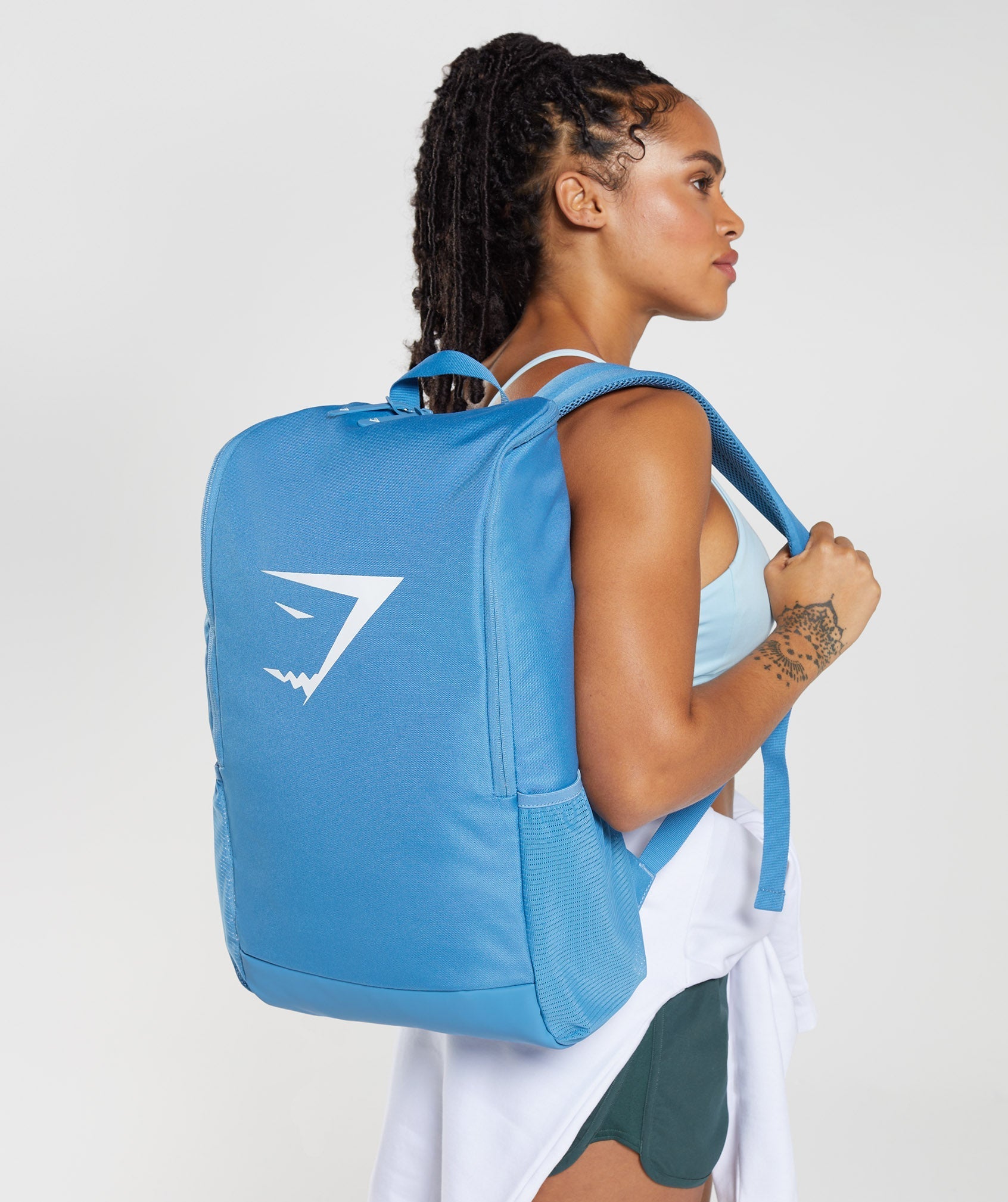 gymshark-sharkhead-backpack-coastal-blue-aw22