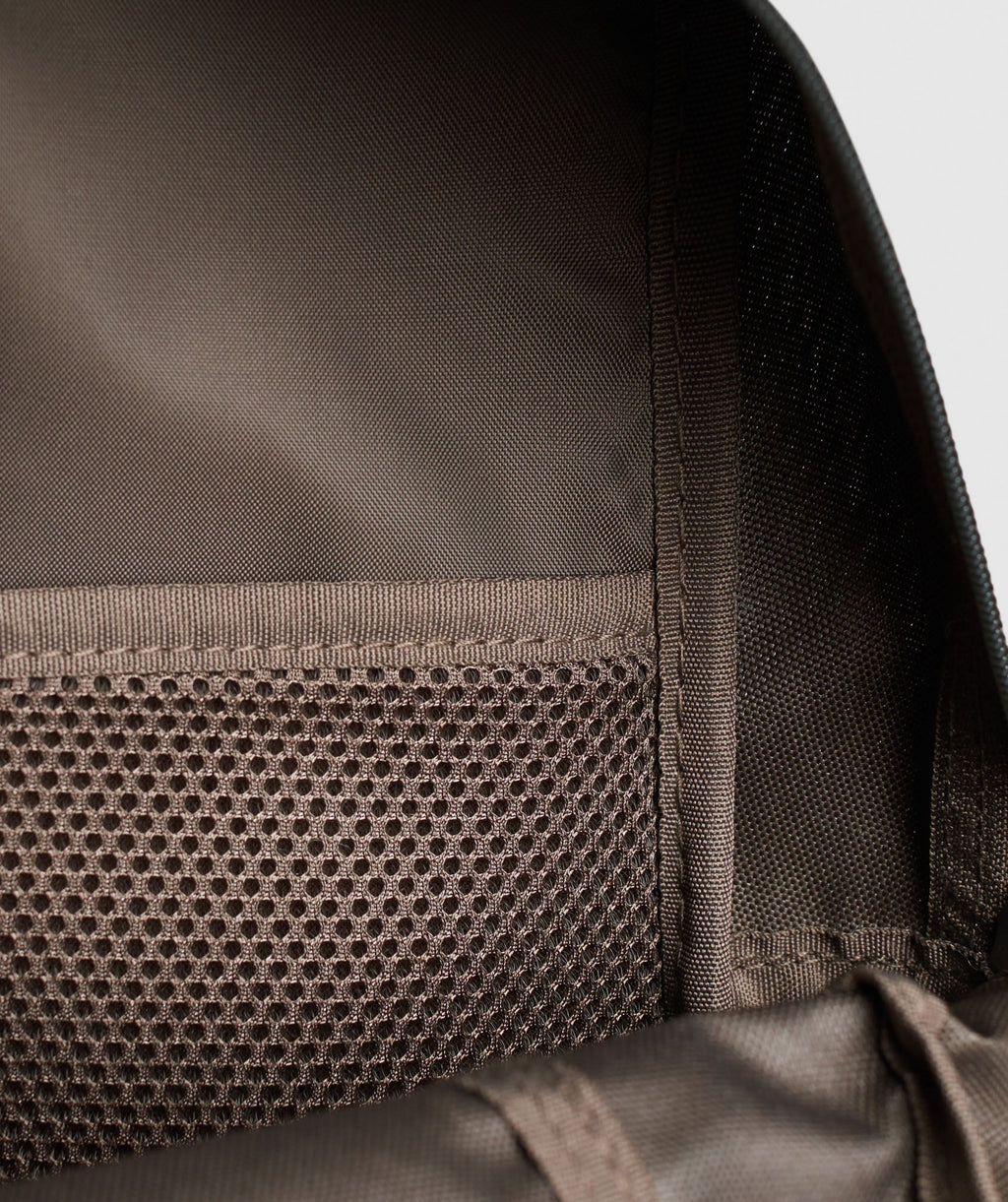 gymshark-sharkhead-backpack-camo-brown-ss24