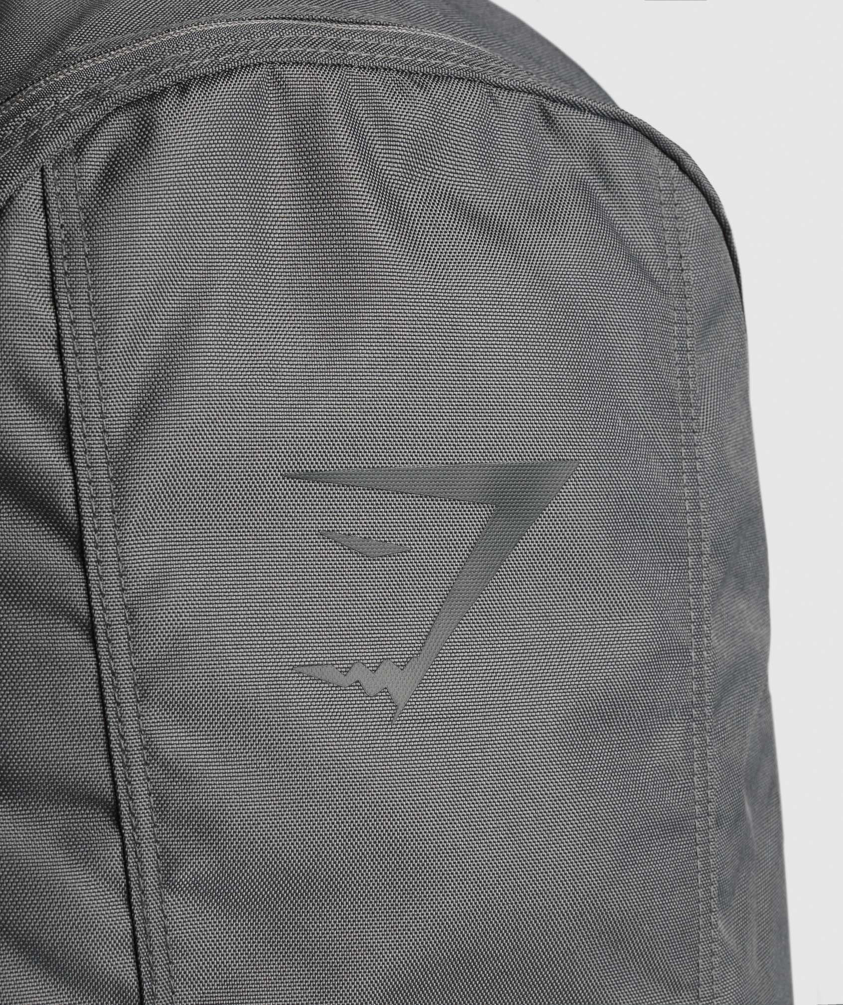 gymshark-sharkhead-backpack-graphite-grey-ss24