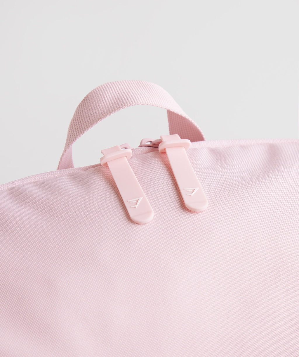 gymshark-sharkhead-backpack-sweet-pink-aw22