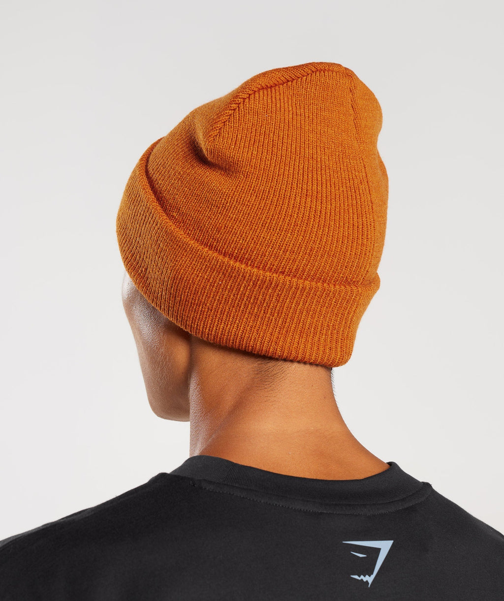 gymshark-sharkhead-beanie-charred-orange-aw23