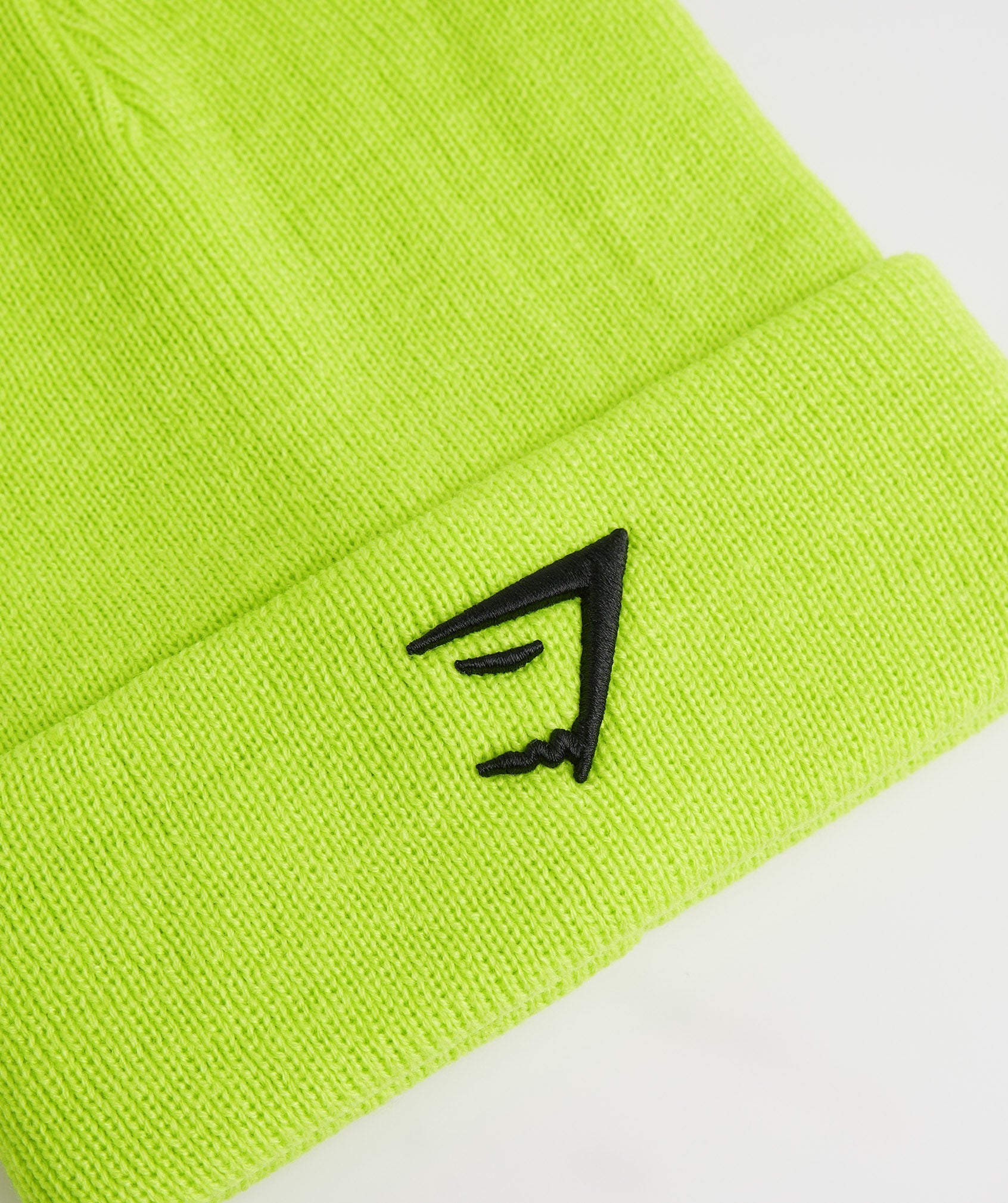 gymshark-sharkhead-beanie-reactive-green-aw22
