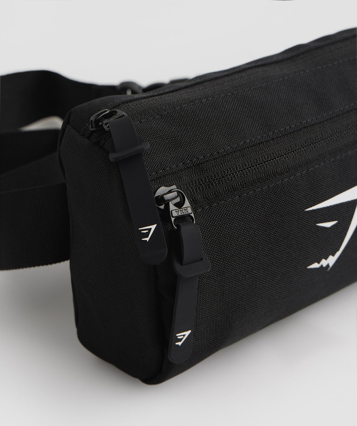 gymshark-sharkhead-cross-body-black-aw22