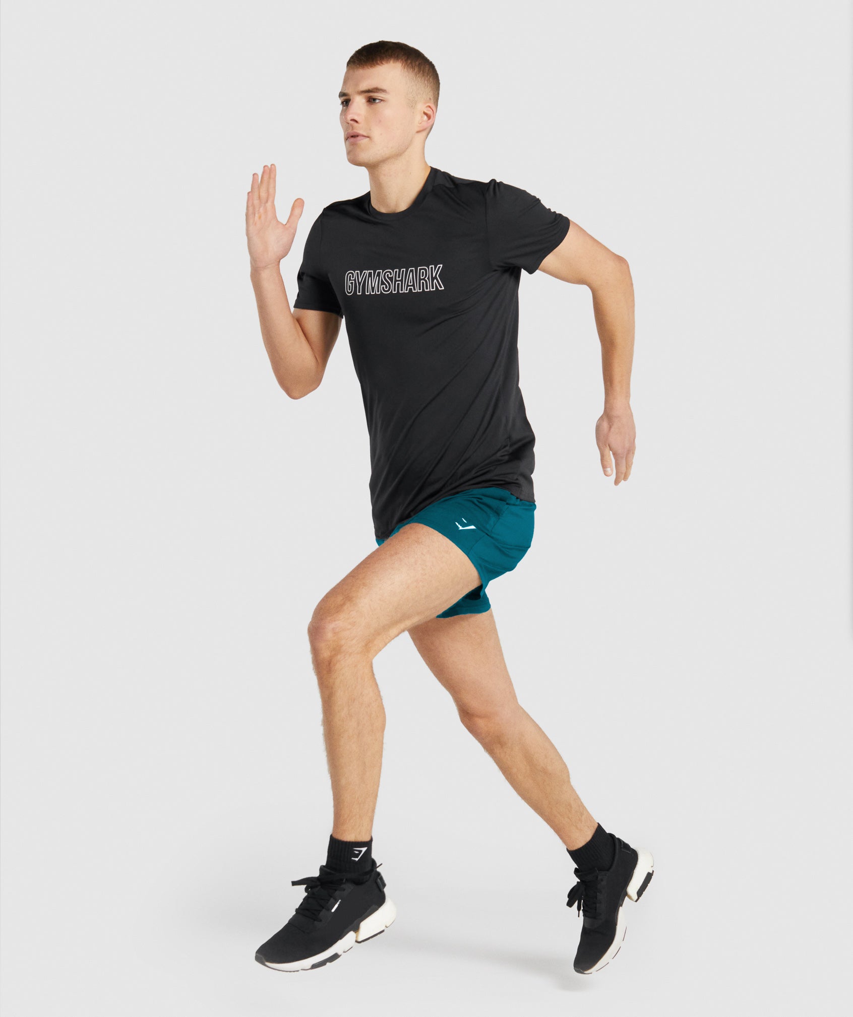 gymshark-sharkhead-embroidered-quarter-socks-black-aw21
