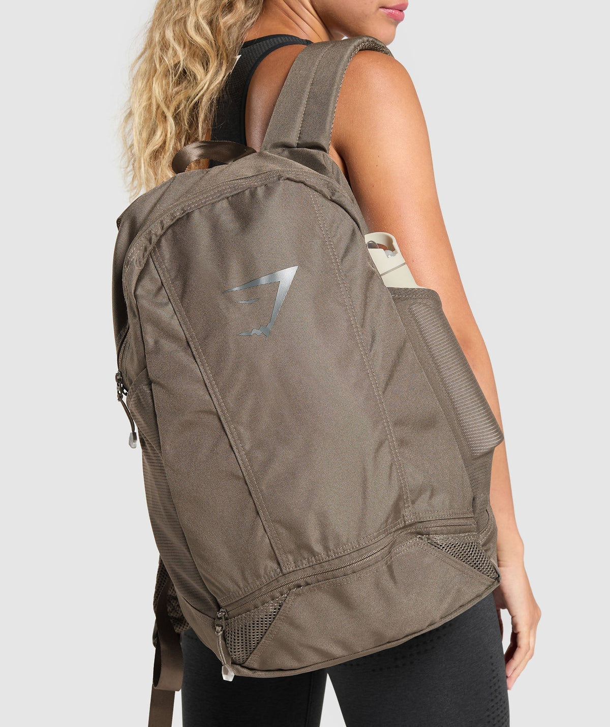 gymshark-sharkhead-backpack-camo-brown-ss24