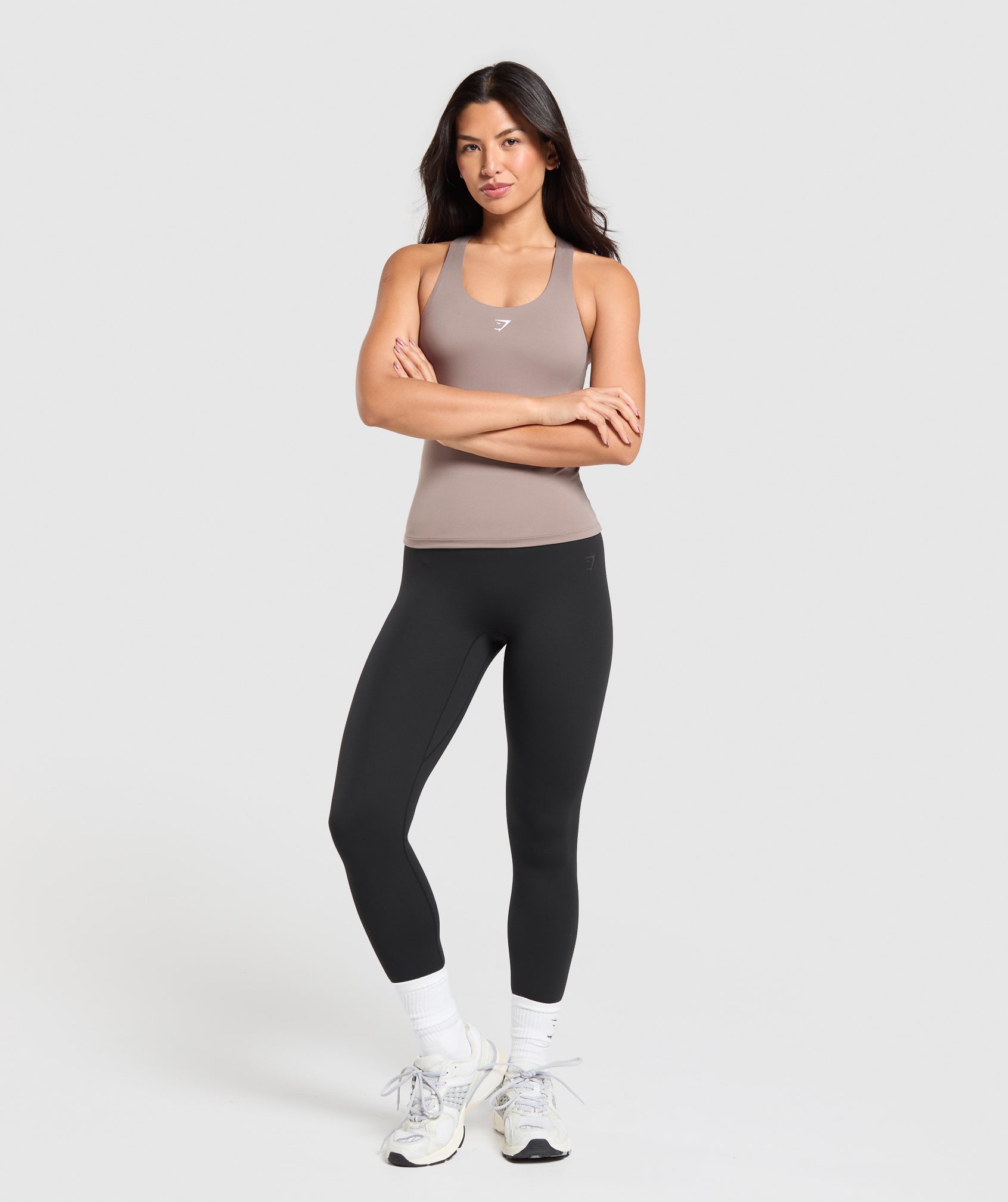 gymshark-everyday-racer-back-tank-with-shelf-lifestyle-brown-ss25