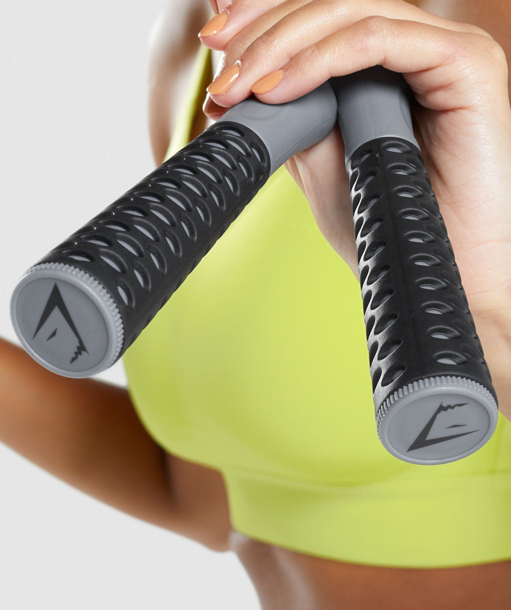 gymshark-skipping-rope-black-aw21