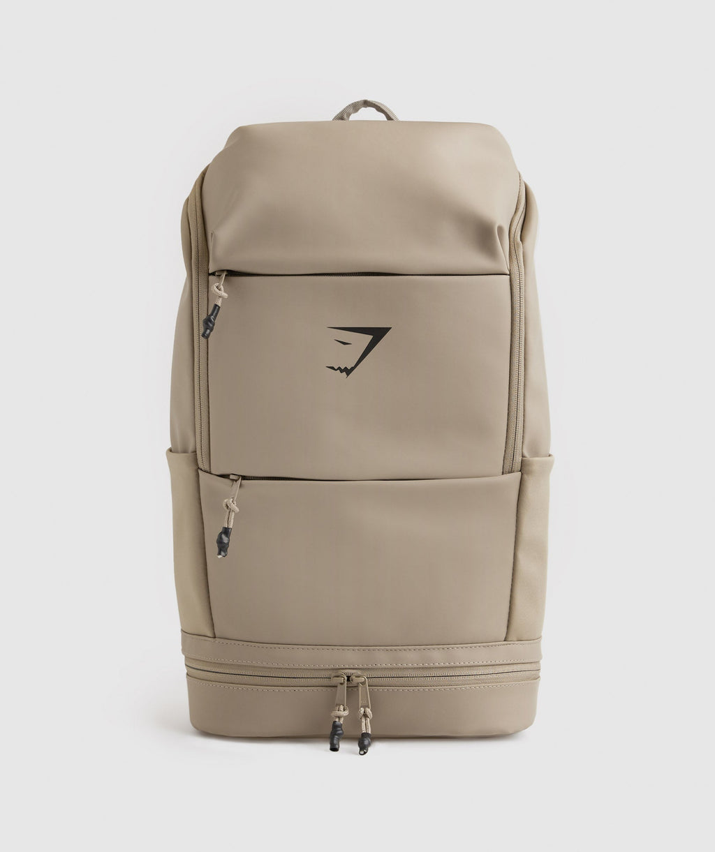 gymshark-sleek-backpack-cement-brown-ss23