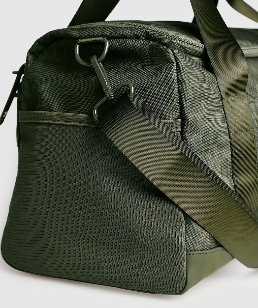gymshark-small-everyday-print-holdall-winter-olive-aw23