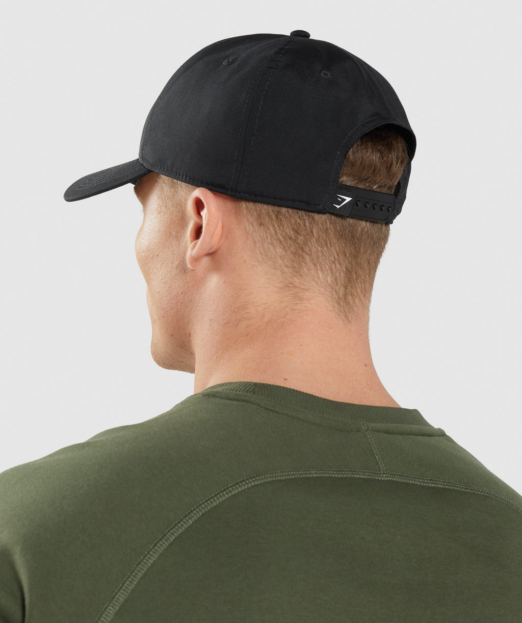 gymshark-snapback-black-ss22