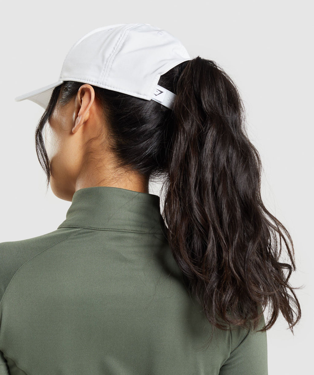 gymshark-snapback-white-ss22