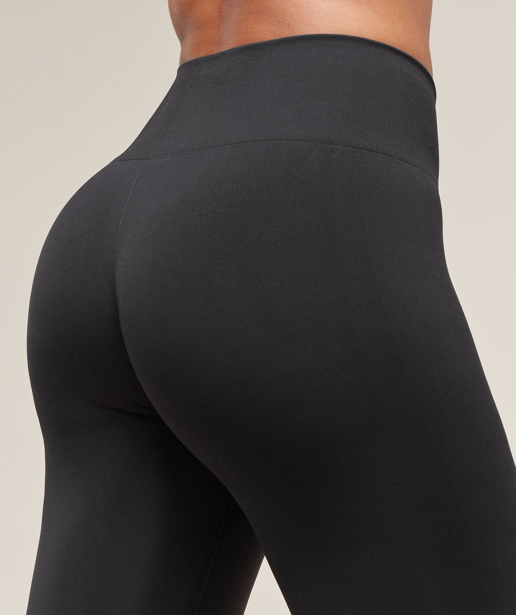 gymshark-soft-sculpt-leggings-black-ss25