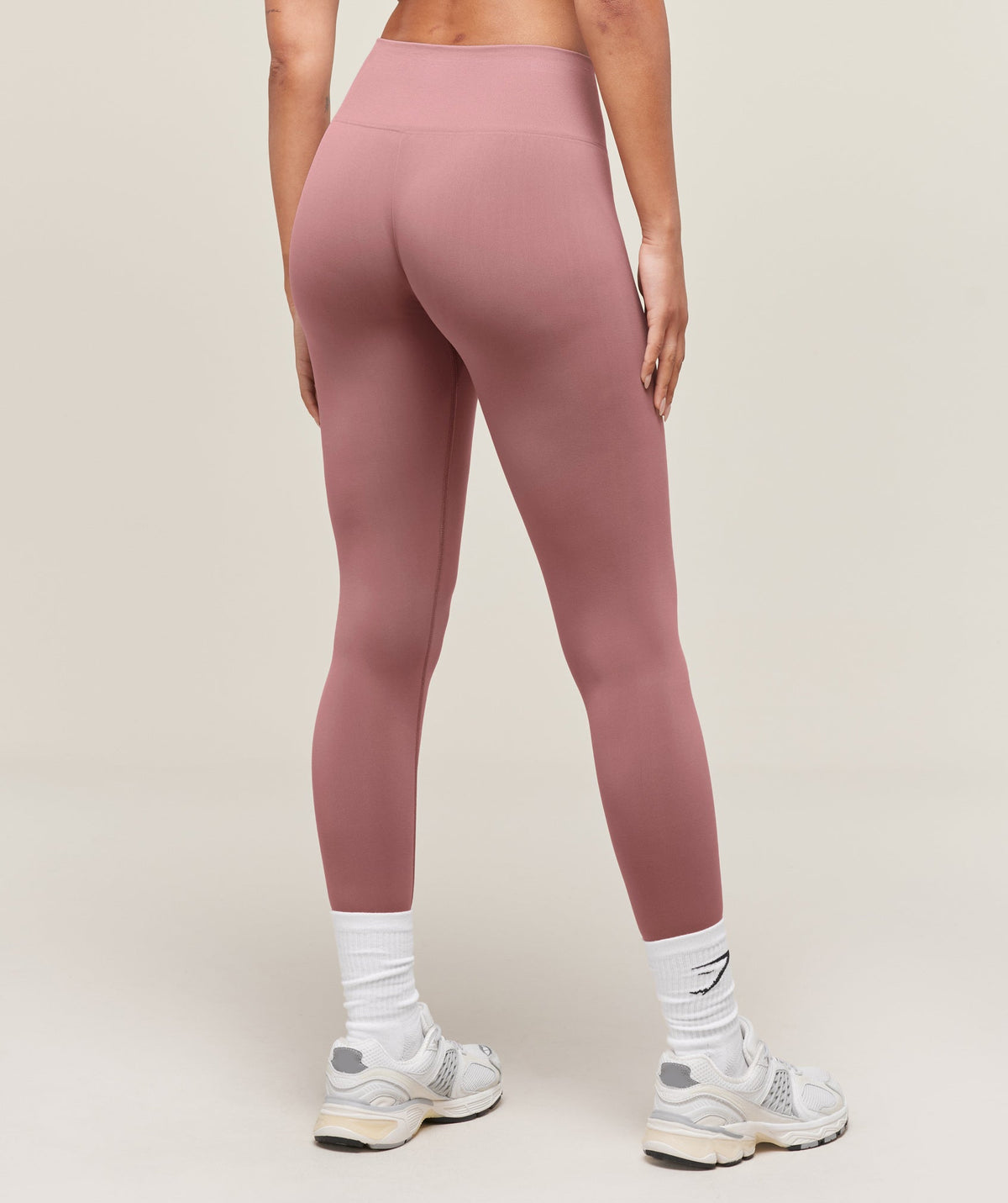 gymshark-soft-sculpt-leggings-calm-pink-ss25
