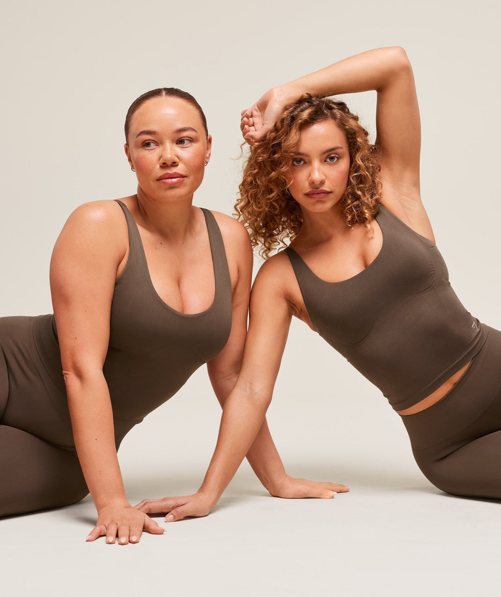 gymshark-soft-sculpt-tank-with-shelf-walnut-brown-ss25