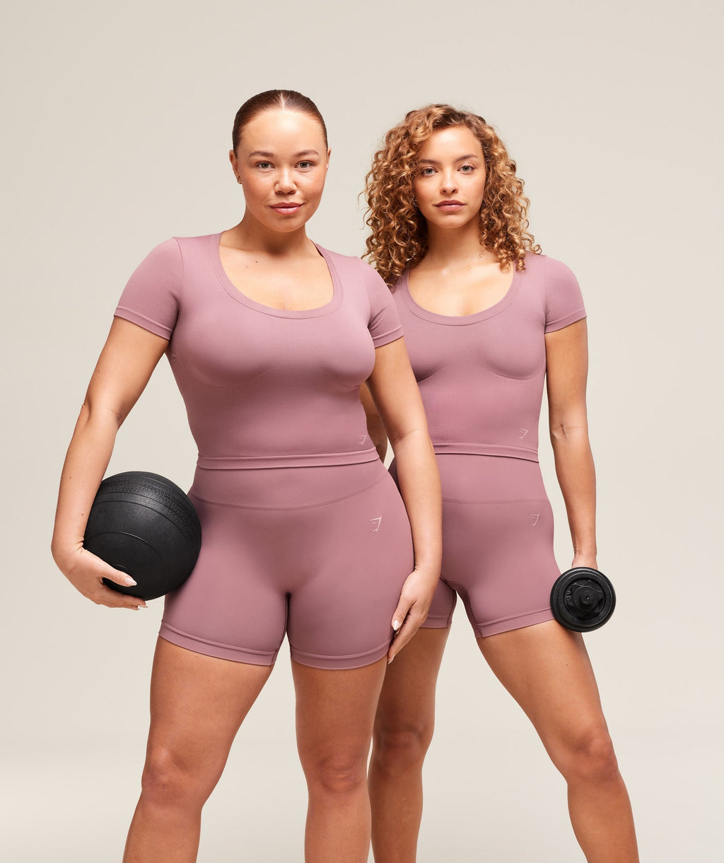 gymshark-soft-sculpt-shorts-calm-pink-ss25