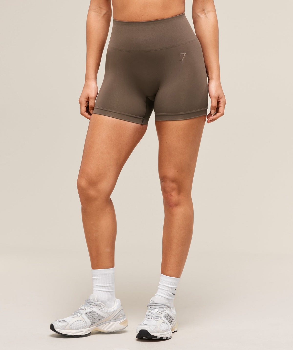 gymshark-soft-sculpt-shorts-walnut-brown-ss25