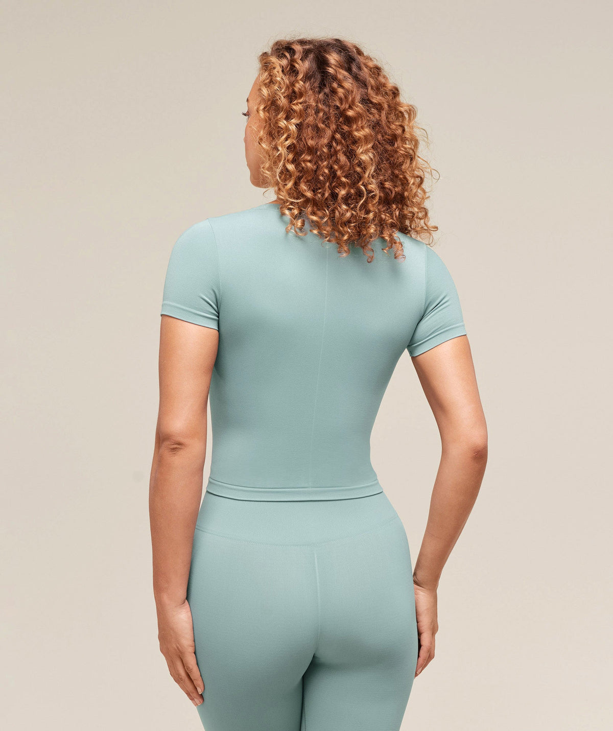 gymshark-soft-sculpt-midi-t-shirt-crop-tops-blue-ss25