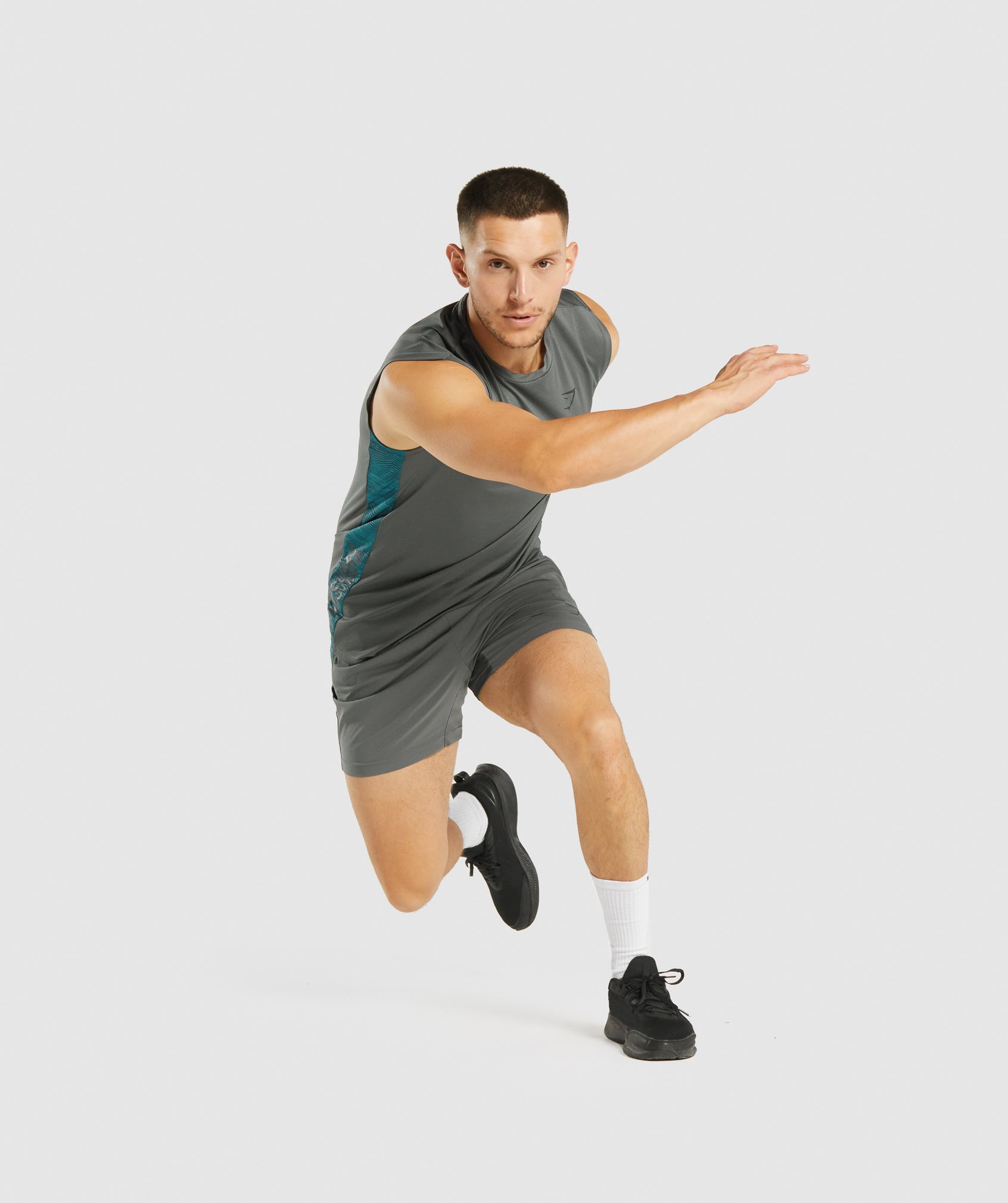 gymshark-sport-tank-charcoal-aw21