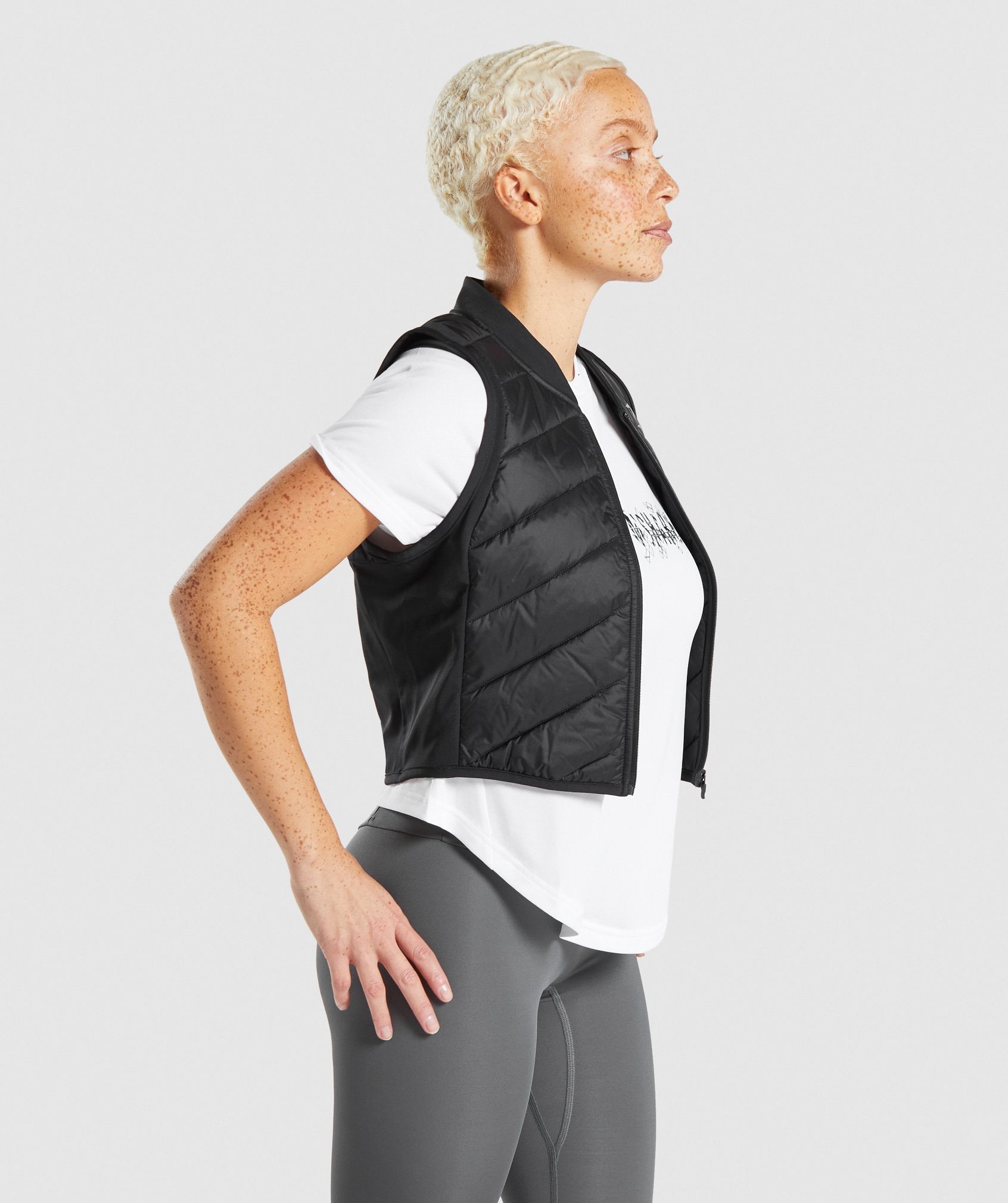 gymshark-womens-speed-gilet-black