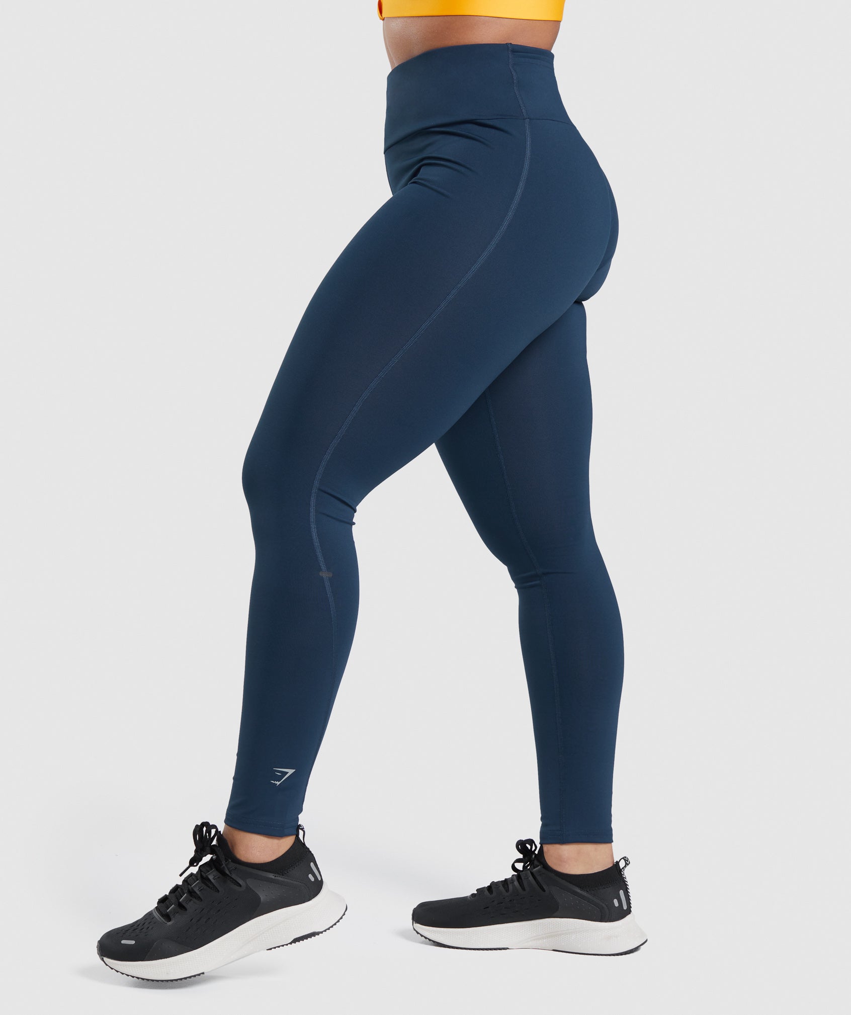 gymshark-speed-leggings-navy-ss22
