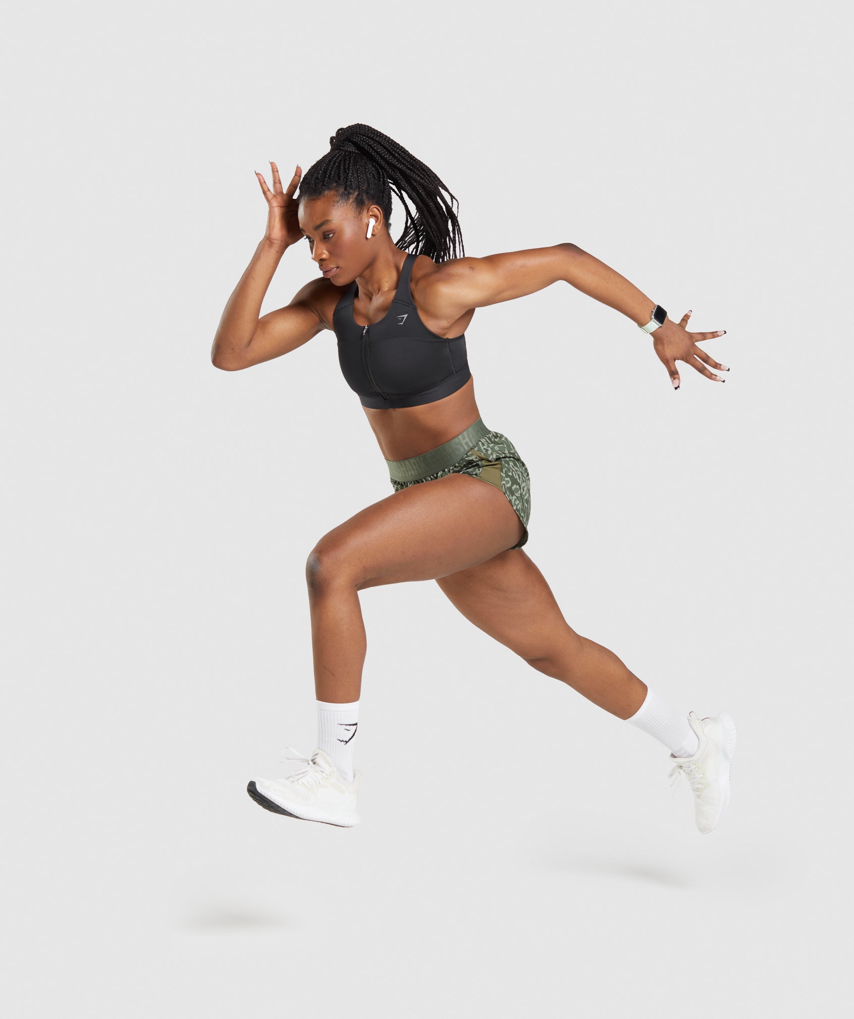 gymshark-speed-sports-bra-black-ss22