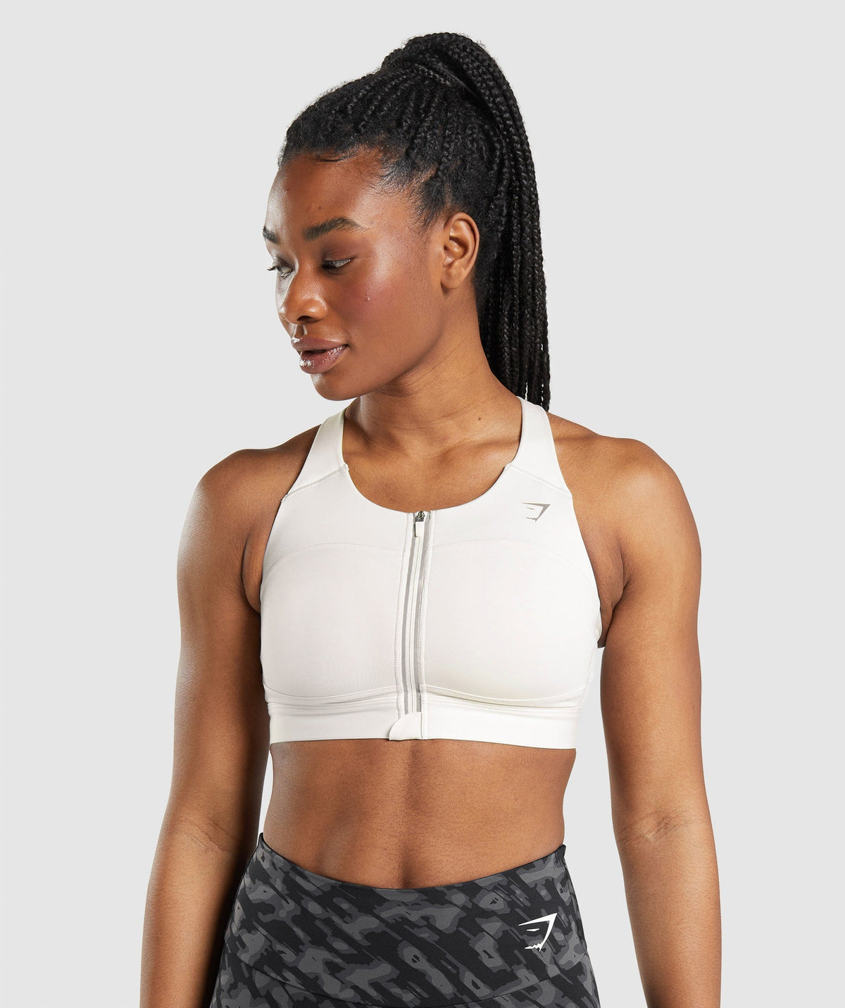 gymshark-speed-sports-bra-coconut-white-ss22