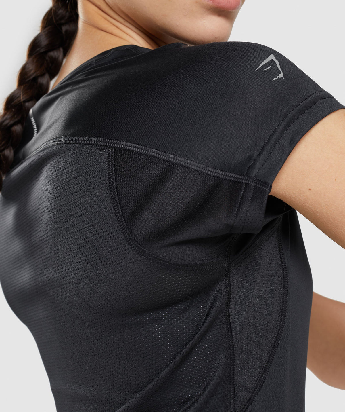 gymshark-speed-t-shirt-black-white-logo-ss22