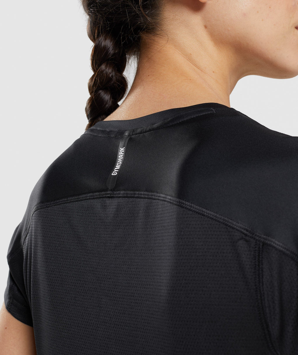 gymshark-speed-t-shirt-black-white-logo-ss22