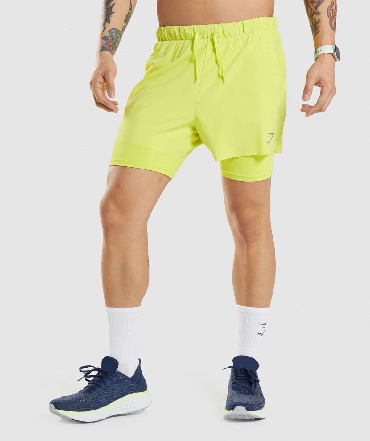 gymshark-speed-5-2-in-1-shorts-yellow-aw21