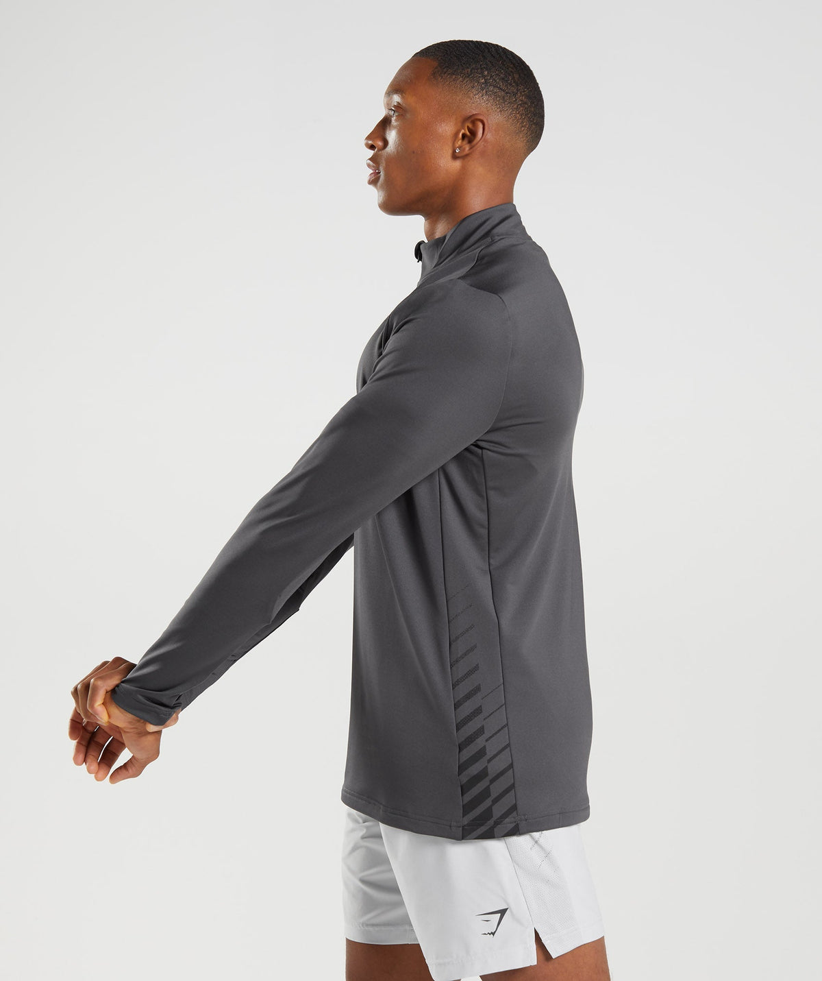 gymshark-sport-1-4-zip-onyx-grey-ss22