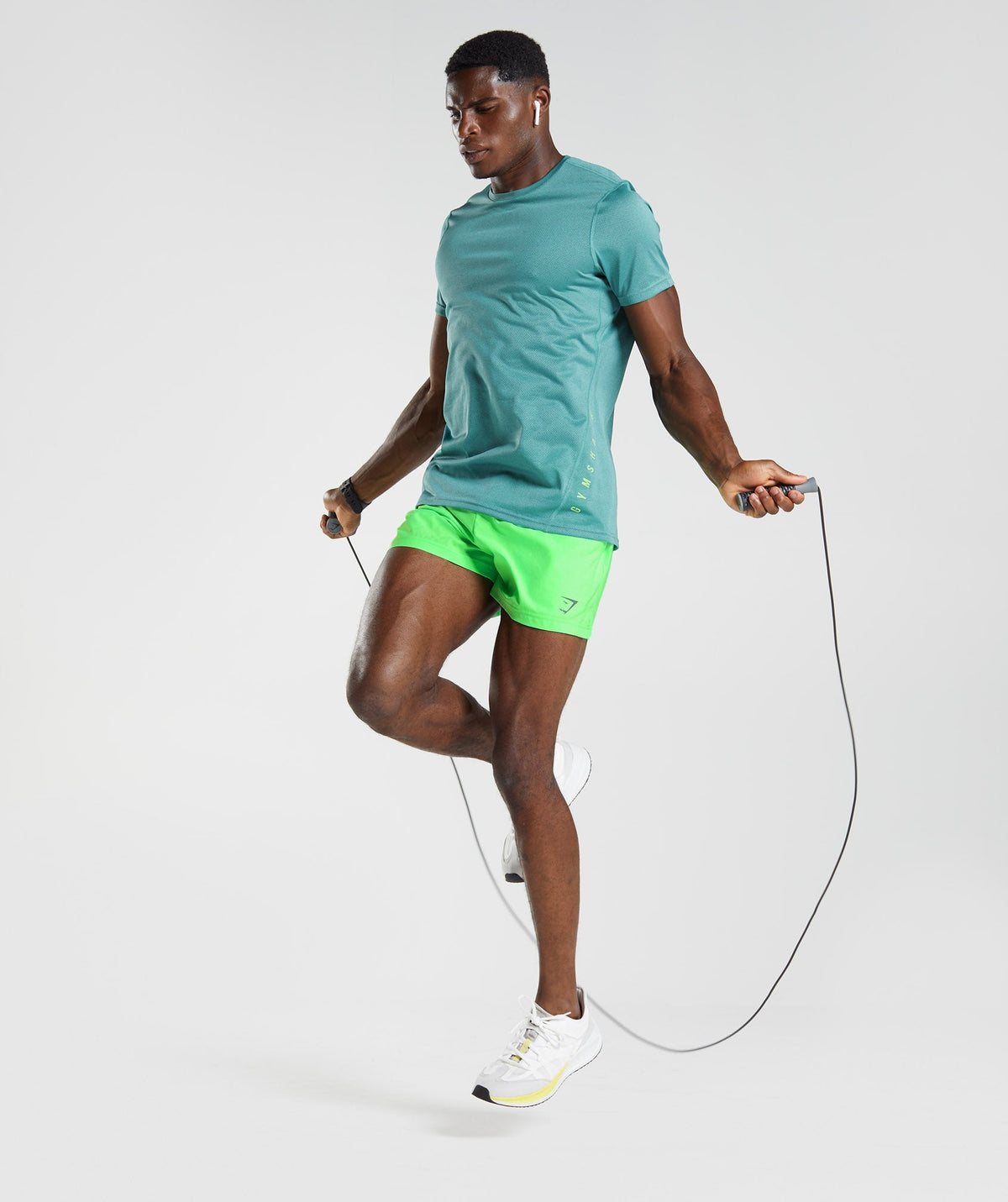 gymshark-sport-5-shorts-fluo-lime-aw22
