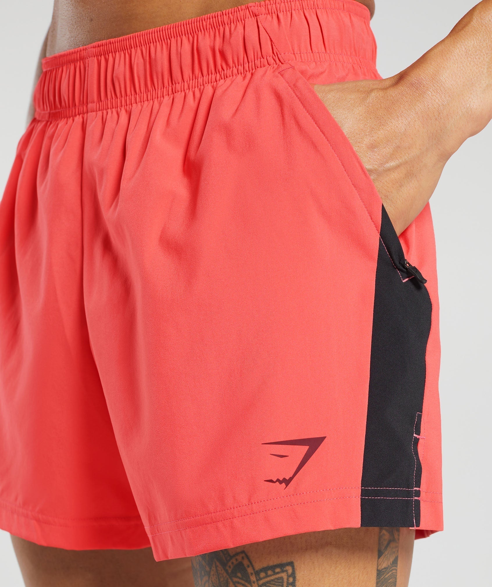 gymshark-sport-5-shorts-tropical-pink-black-aw24