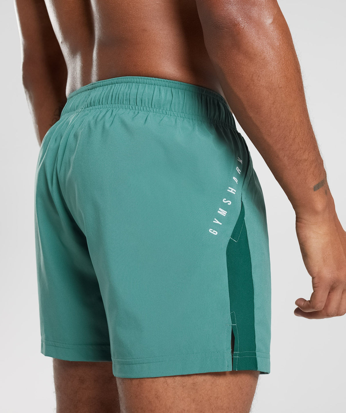 gymshark-sport-5-shorts-hoya-green-woodland-green-aw22