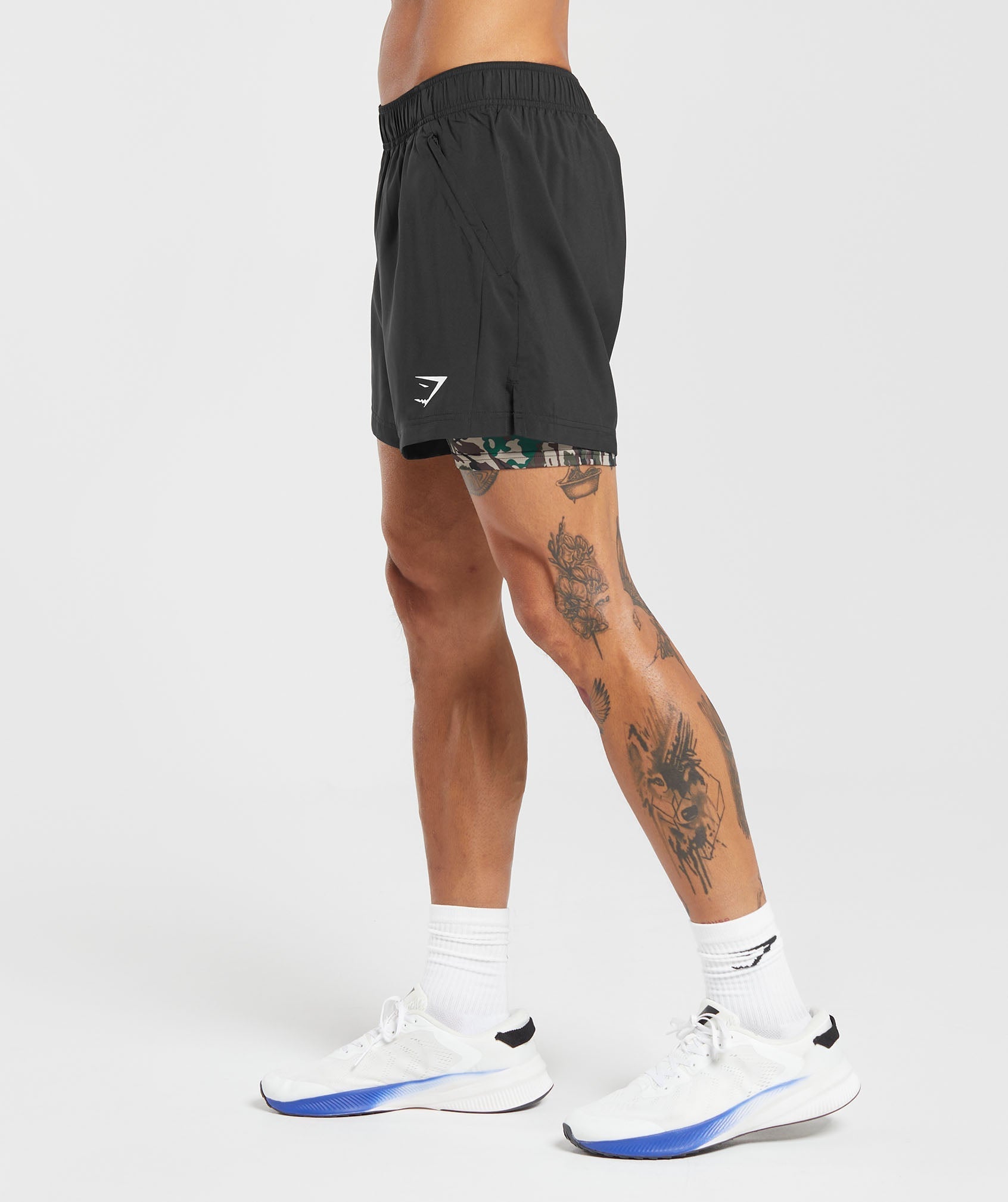gymshark-sport-5-2-in-1-shorts-black-cement-brown-aw23